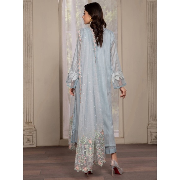 MARIA B. Pakistani Designer Dress - 3 Piece - Picture 3 of 7